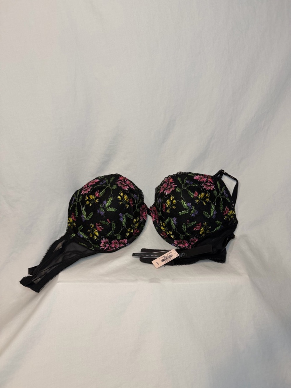 NWT Victoria's Secret Floral Embroidered Black Very Sexy Push Up Bra 34DD (34E)
